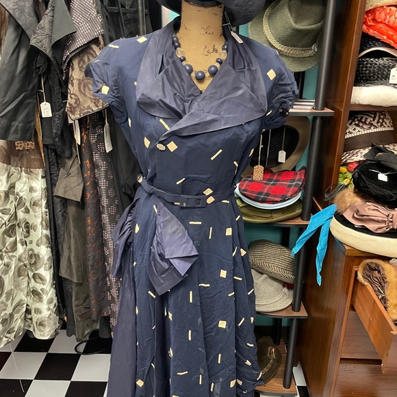 Meet your Posher, Geoffrey - Picture 3 of 15